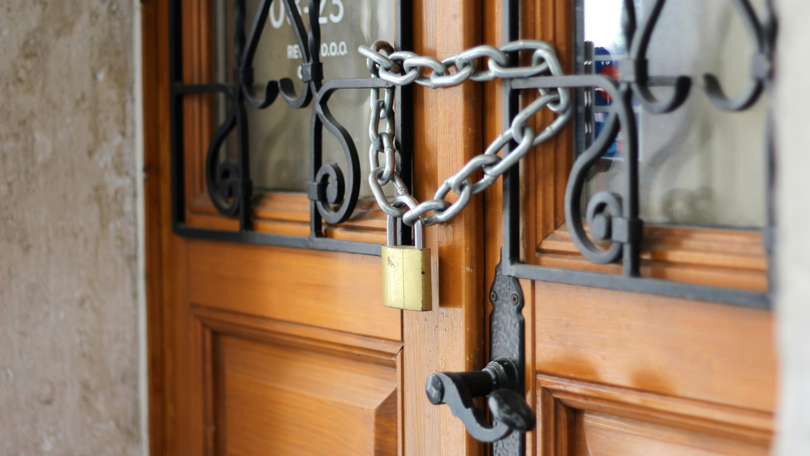 DIY vs Professional Home Security_ What You Need to Know