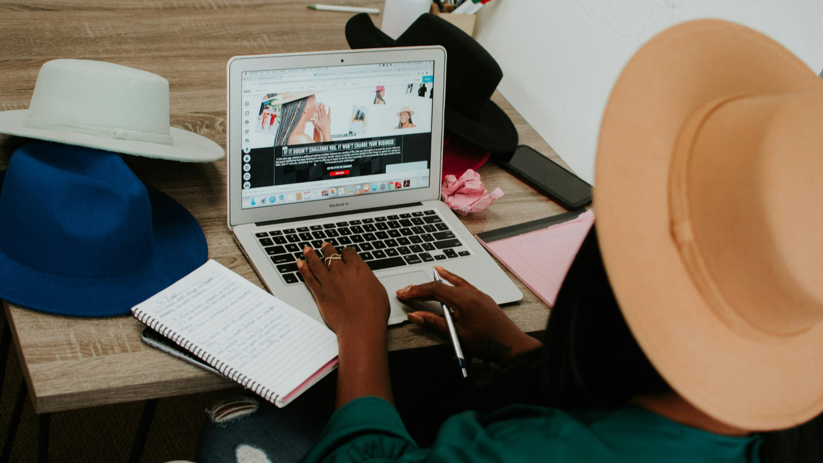 Must-Have Tools for Freelancers & Digital Nomads